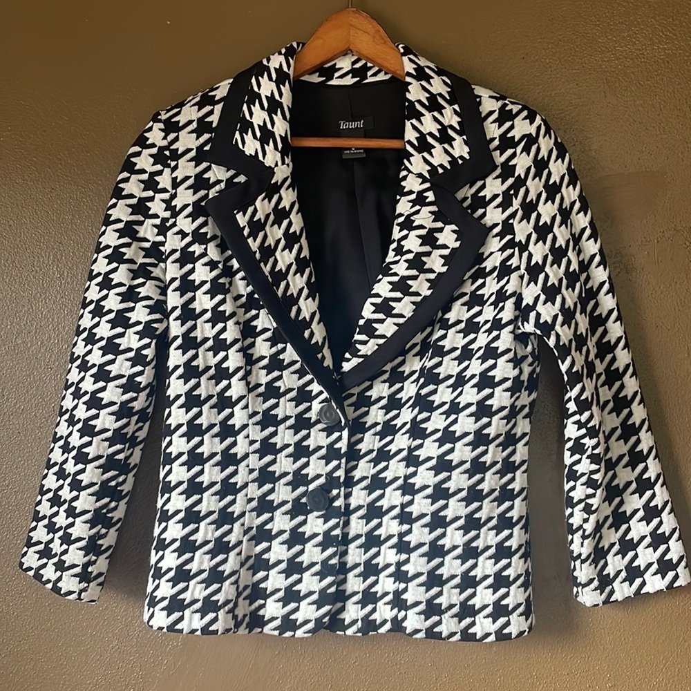 Vintage Taunt Houndstooth 3/4 Sleeve Collared Blazer / Size Medium